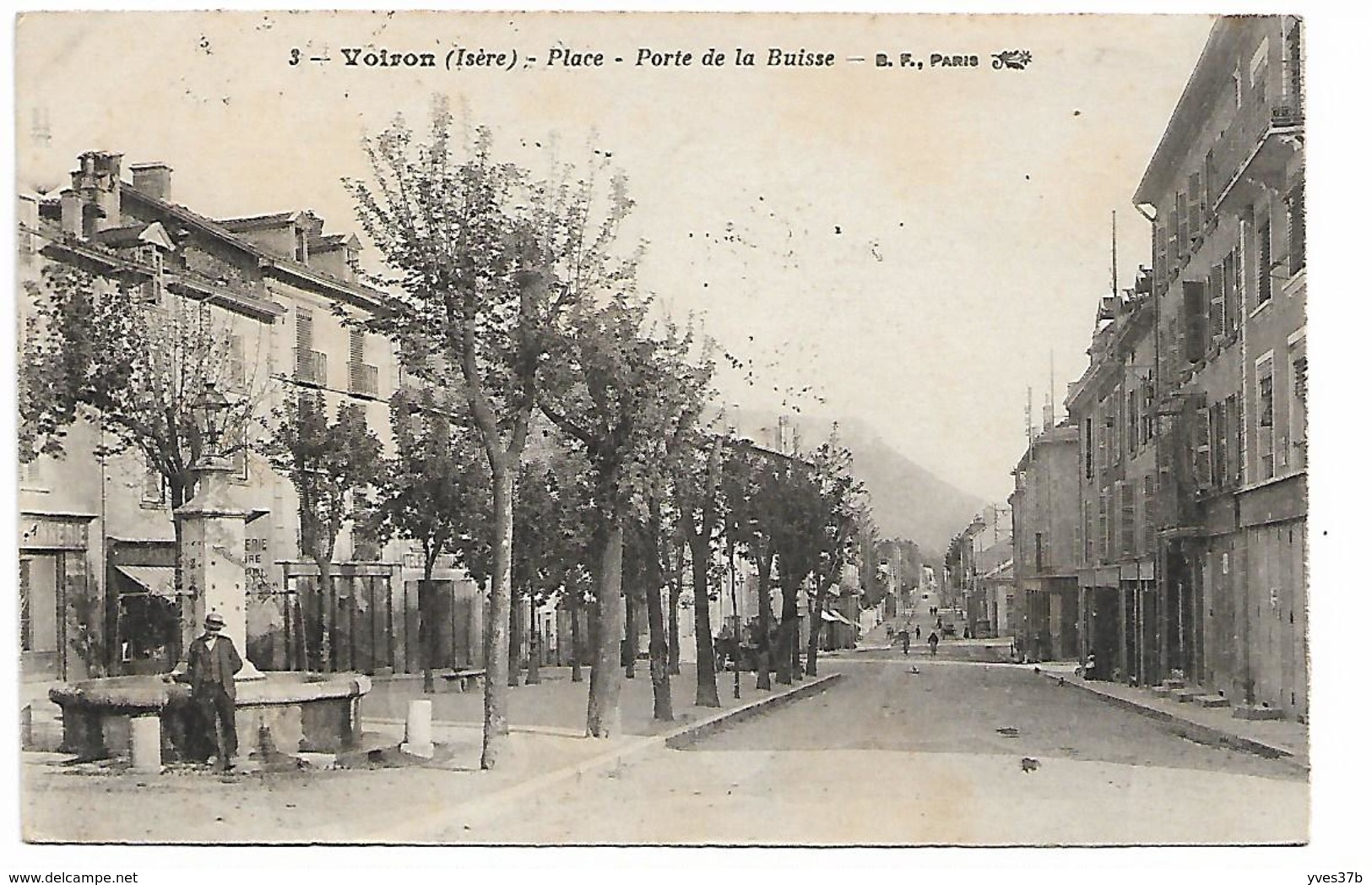 VOIRON - Place - Porte de la Buisse