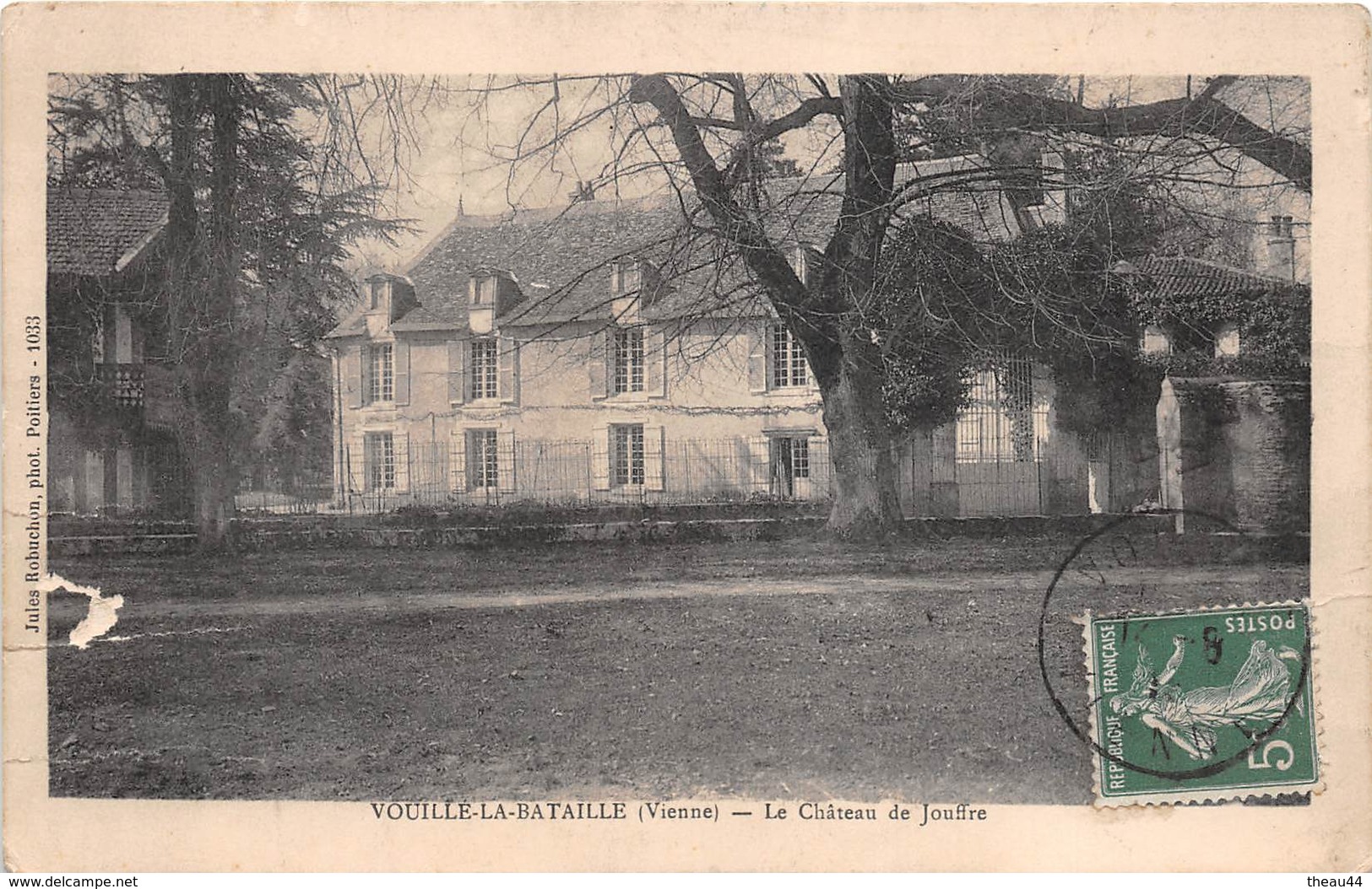 ¤¤   -   VOUILLE-la-BATAILLE   -  Le Chateau de Jouffre   -  ¤¤