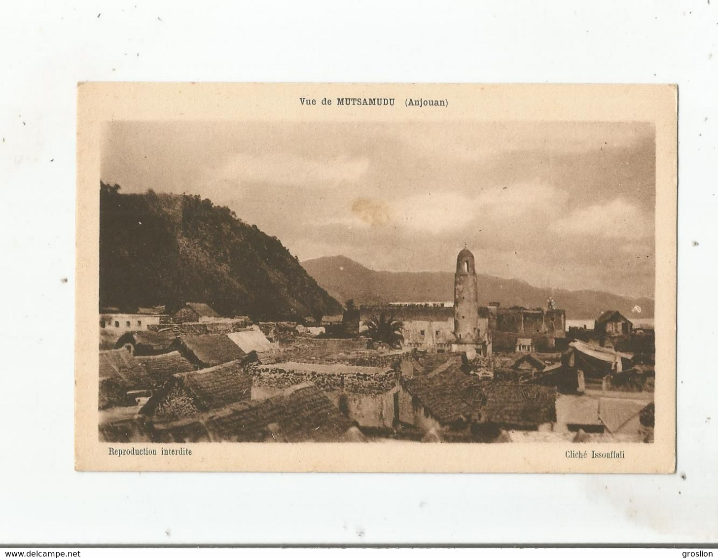 VUE DE MUTSAMUDU (ANJOUAN)