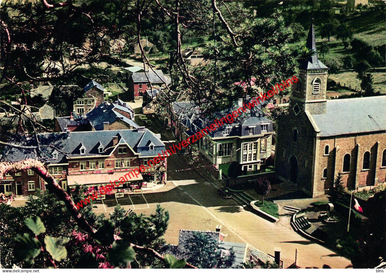 Vue plongeante sur la grand-Place - Comblain-au-Pont