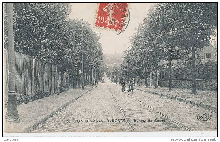 W790 /CPA   FONTENAY AUX ROSES (77  ) AVENUE DE SCEAUX