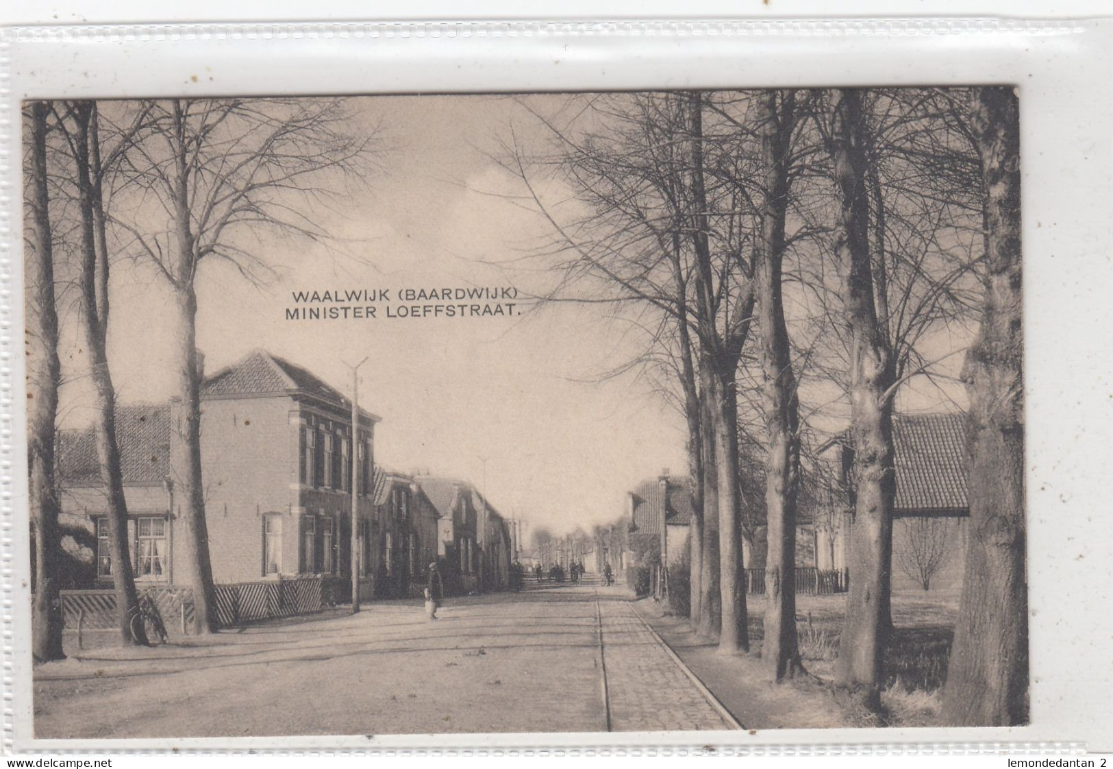 Waalwijk (Baardwijk). Minister Loeffstraat. *