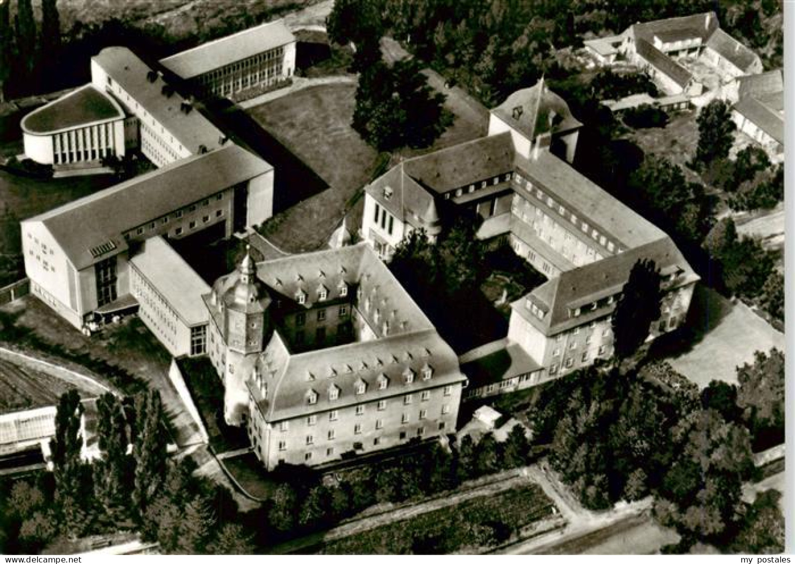 Walberberg Bornheim NRW Kloster-Walberberg Dominikaner St-Albert Klostergebaeude