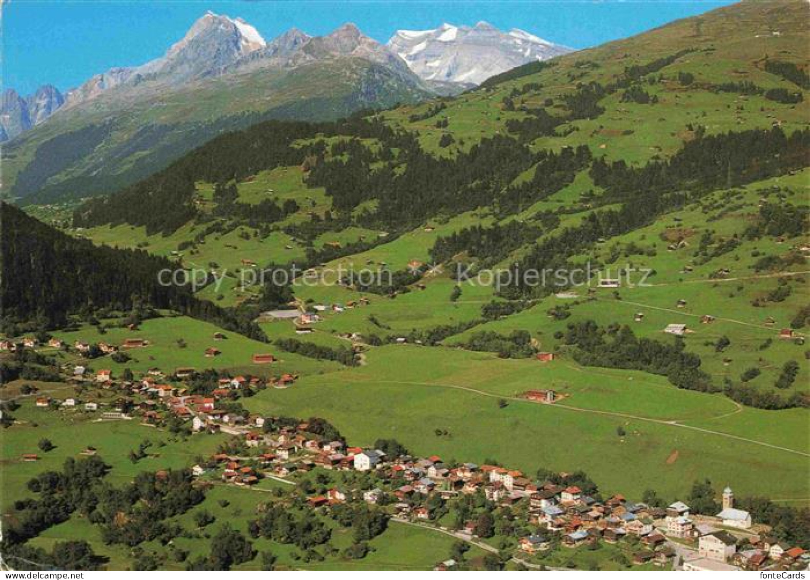 Waltensburg Vuorz Surselva GR mit Brigelshoerner und Biferten Fliegeraufnahme