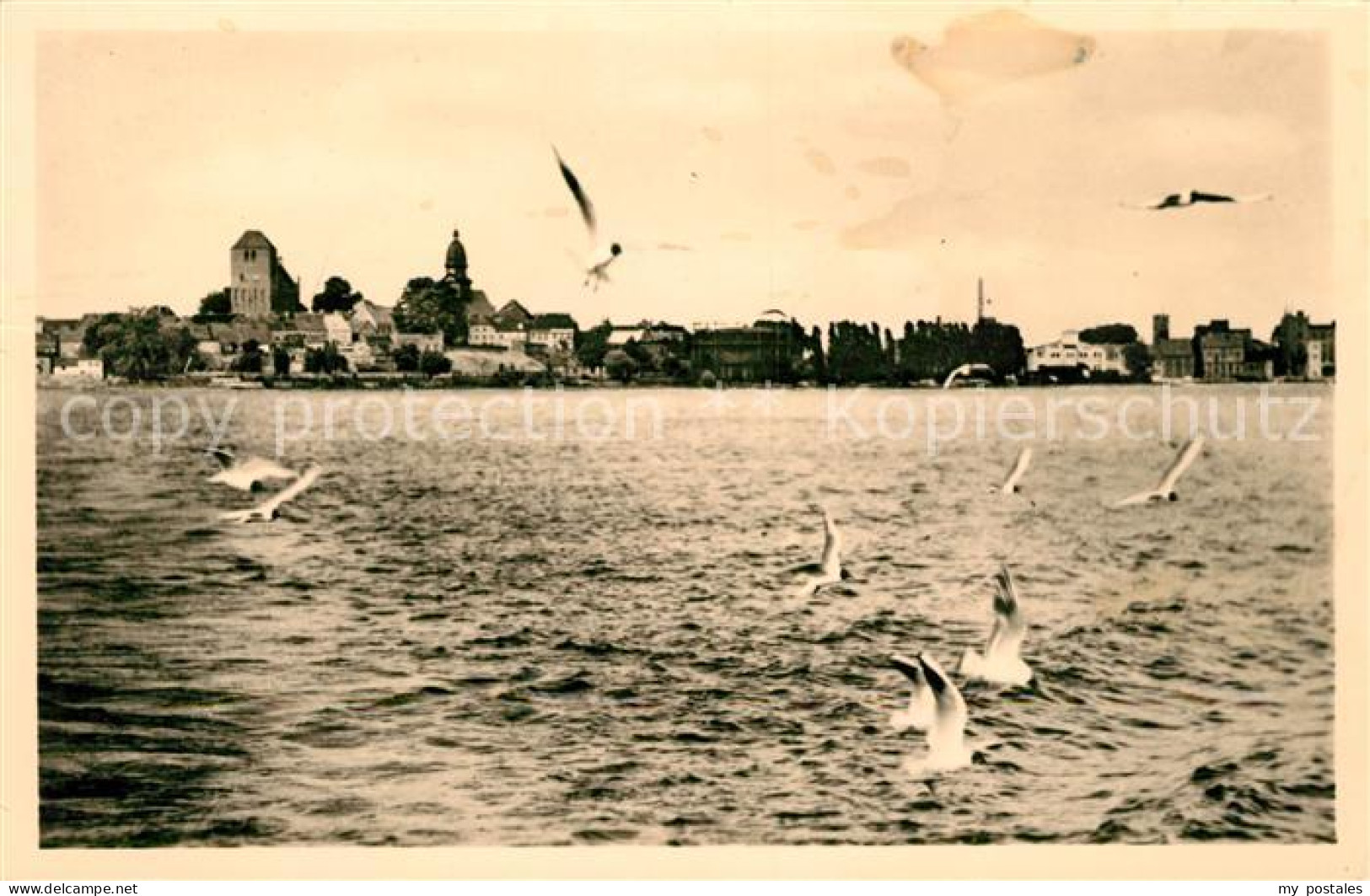 Waren Mueritz Blick von der Mueritz auf die Stadt Moewen