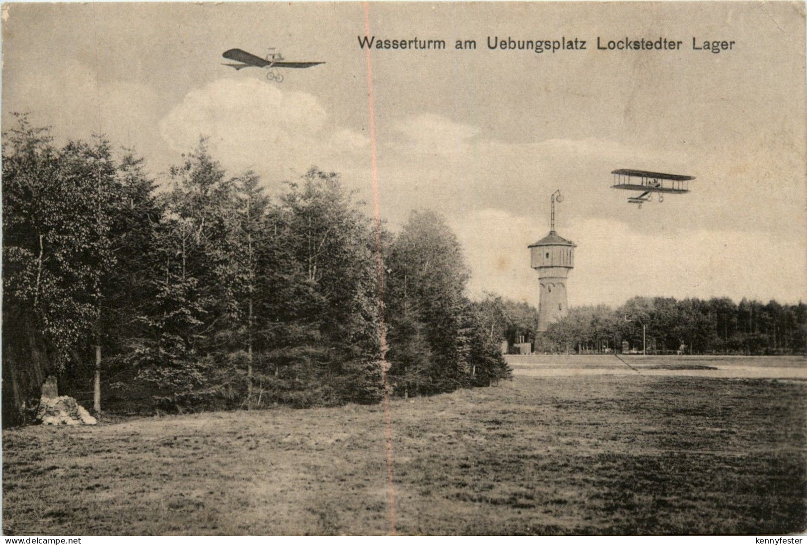 Wasserturm am Lockstedter Lager - Flugzeug