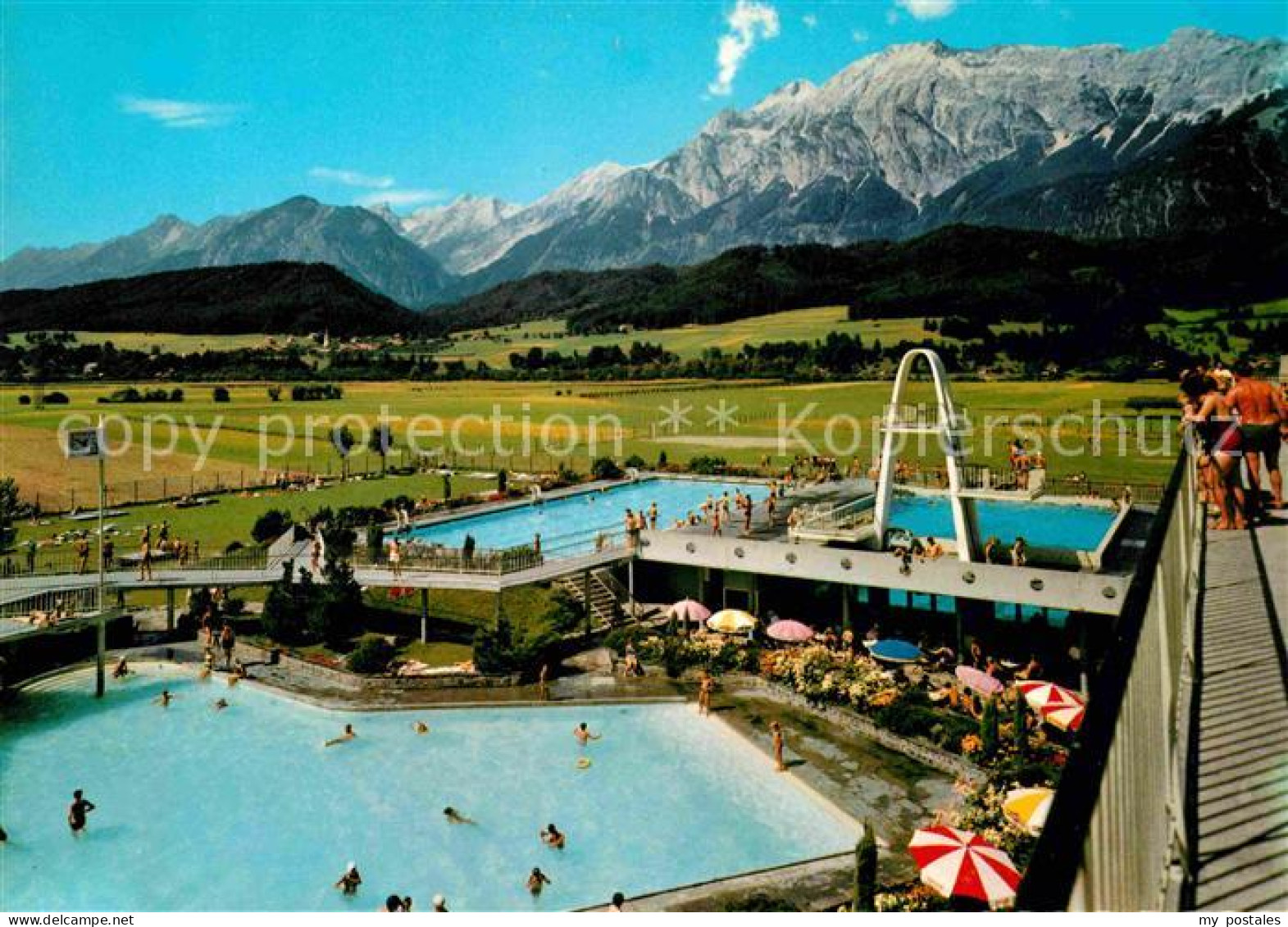 Wattens Alpenbad mit Bettelwurf