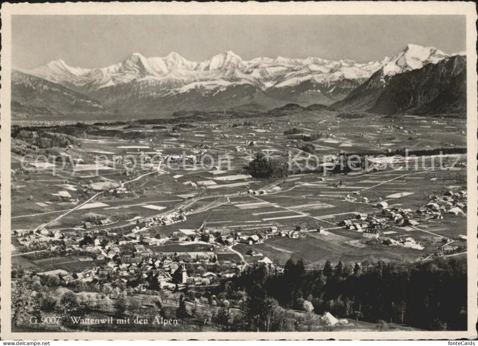 Wattenwil Totalansicht mit Alpen
