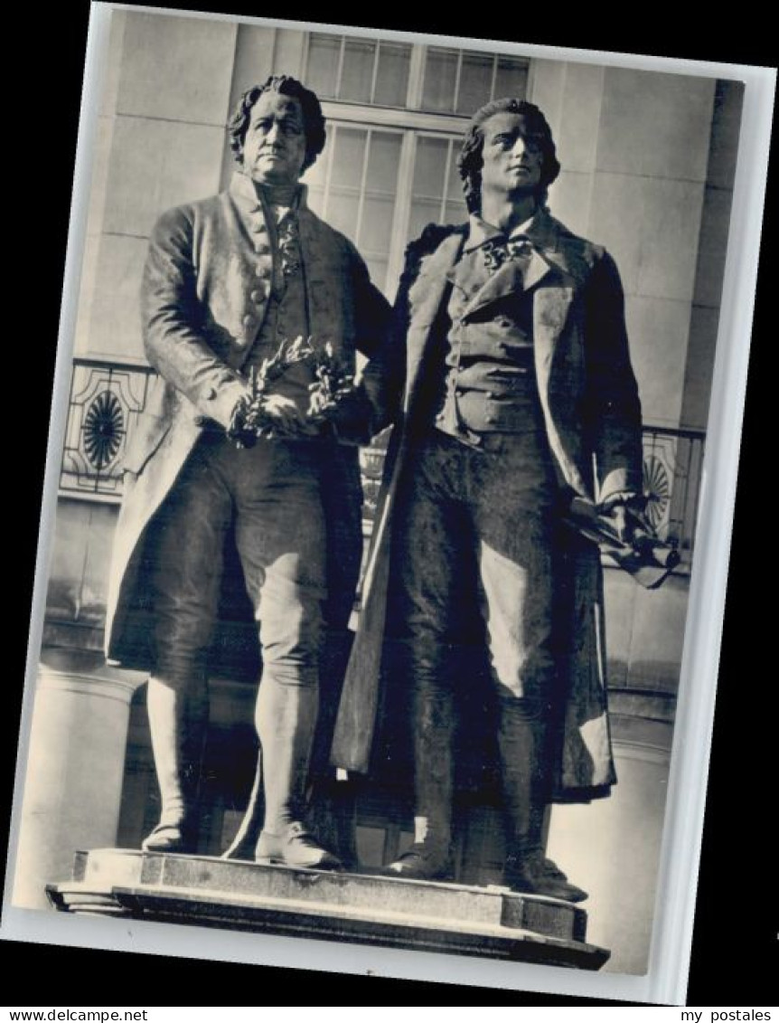 Weimar Thueringen Weimar Goethe Schiller Denkmal