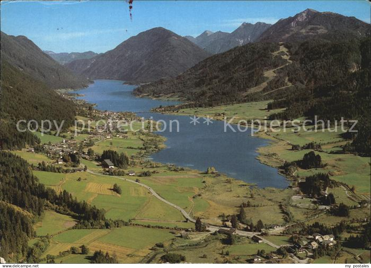 Weissensee Kaernten Alpenpanorama Fliegeraufnahme