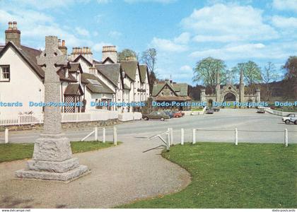 D137481 Square Kenmore Perthshire Dixon