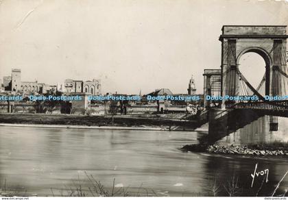 D202660 Avignon Vaucluse Le Pont Suspendu et la Palais des Papes Yvon