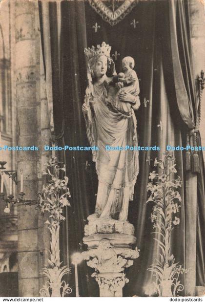 D245706 Paris En Flanant Cathedrale Notre Dame Statue de Notre Dame de Paris Yvo