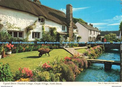 D260684 North Devon Croyde Village Typical Devon Thatched Cottage John Hinde Ltd