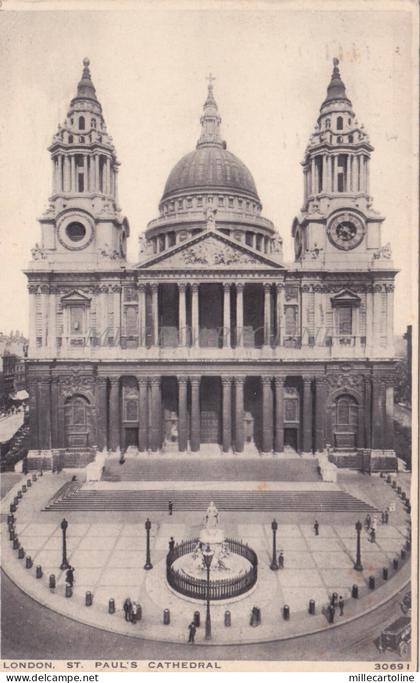 ENGLAND - London - St. Paul's Cathedral 1925