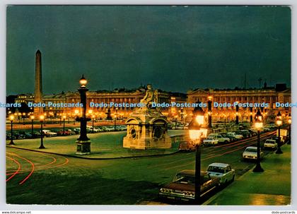 L371912 Paris Concord Square Ovet 1989
