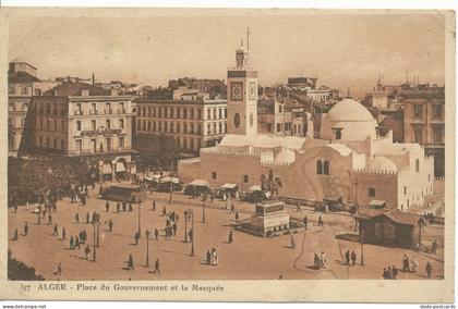 PC18481 Alger. Place du Gouvernement et la Mosquee. Edit. Basset Alger. 1943