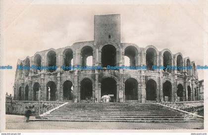 R018804 Arles en Provence. Les Arenes. Amphitheatre Romain. George Arles