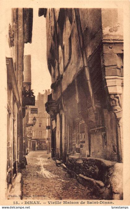 A657 France Dinan Vieille Maison de Saint Dinan vintage postcard