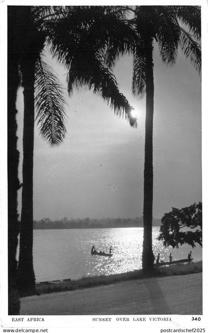 B84731 sunset over lake victoria  uganda