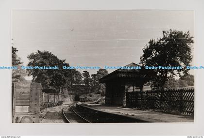 C033443 Glenfield railway station. Leicestershire. Douglas Thompson. Robert Humm