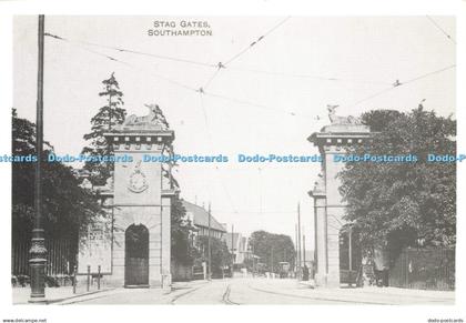 D204925 Southampton Stag Gates Nostalgia Ink Postcards of Old Southampton