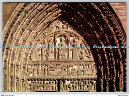 D303133 Cathedrale Notre Dame de Paris Sculpture romane reemployee au 13 siecle