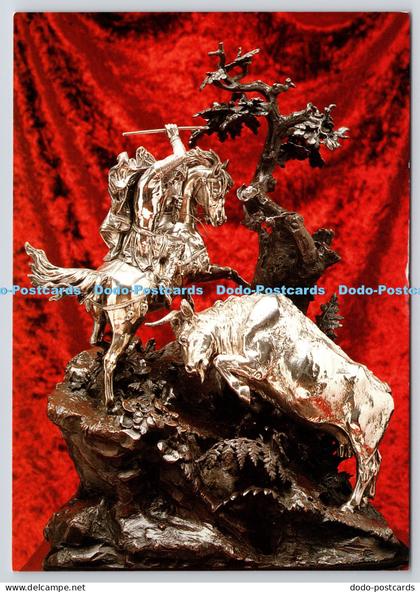 L348372 Warwick Castle Statue Guy of Warwick Walter Scott Bradford