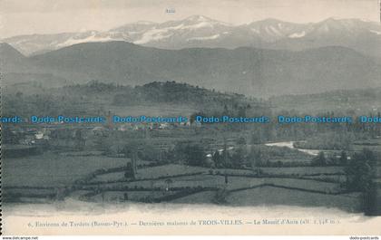 R016575 Environs de Tardets. Dernieres Maisons de Trois Villes. Le Massif d Anie
