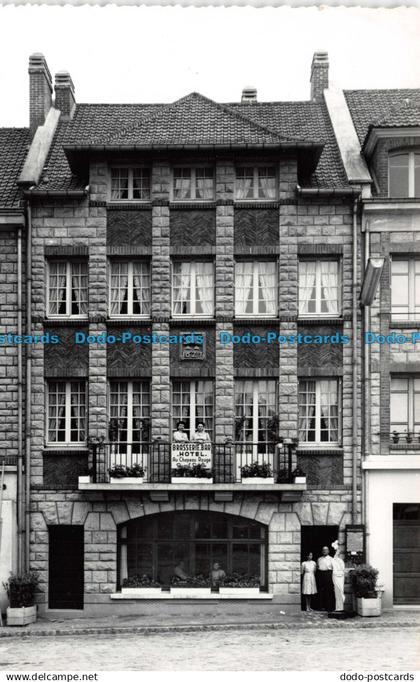 R102021 Neufchatel en Bray. Seine Maritime. Au Chapeau Rouge. Hotel. Gorin