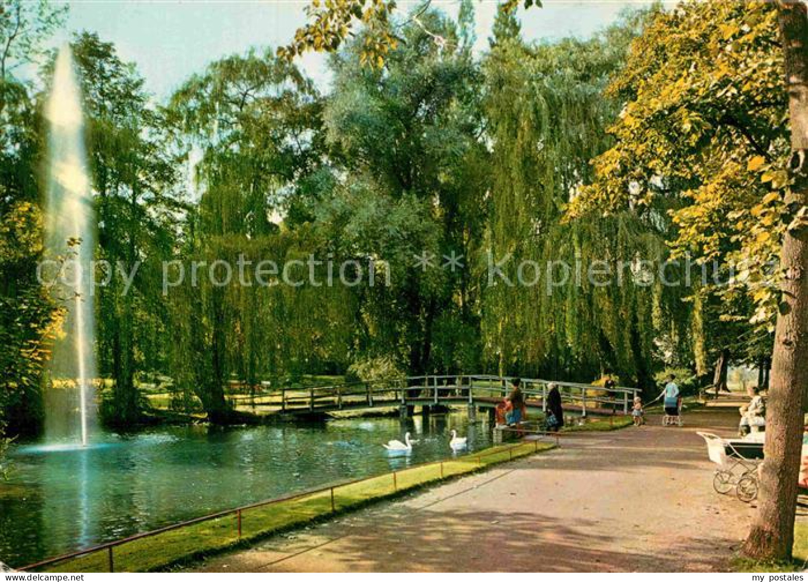 Werl Westfalen Kurpark Schwanenteich Fontaene