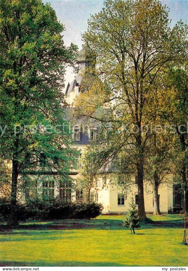 Wesseling Schloss Eichholz Hauptgebaeude mit Wintergarten