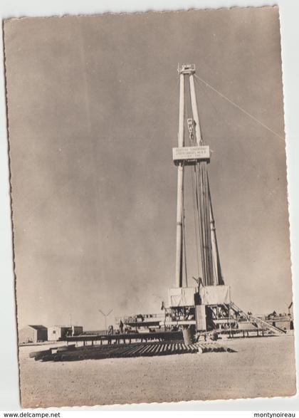 Afrique  sahara : S N  REPAL , BORDJ  NILI  , l ' appareil  Wirth  d ela  deutsche ( puit - pétrole)