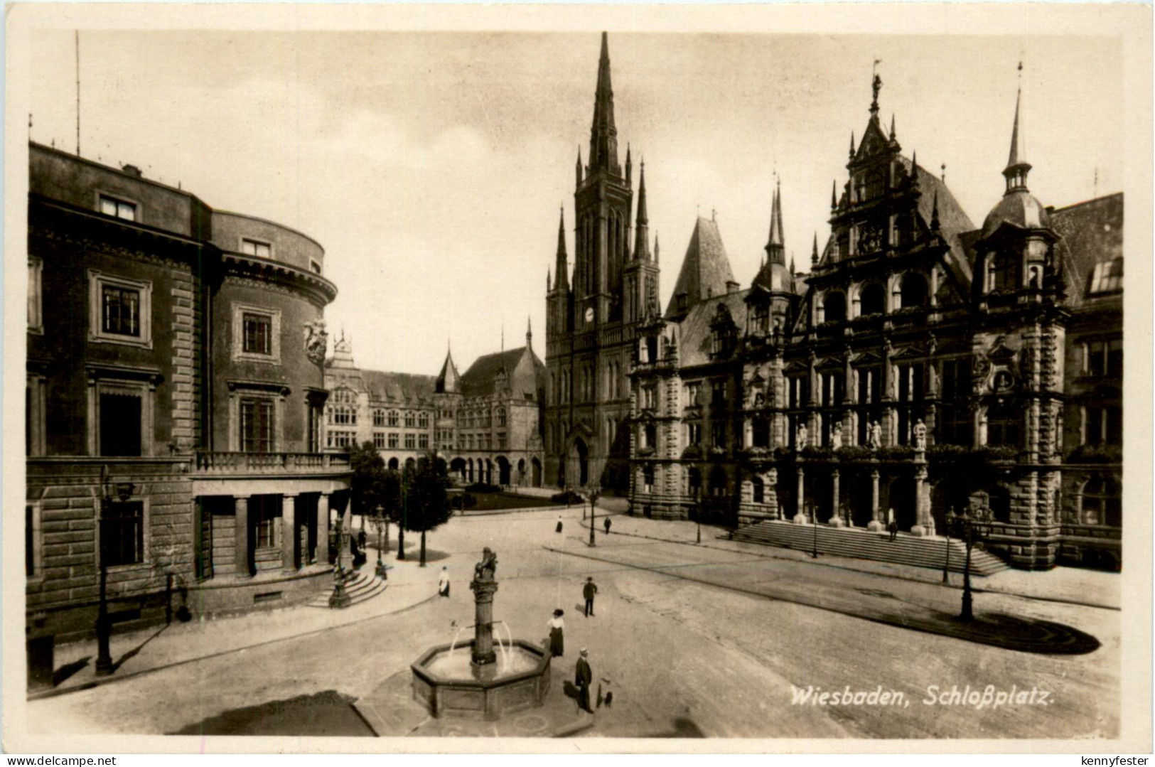 Wiesbaden - Schlossplatz