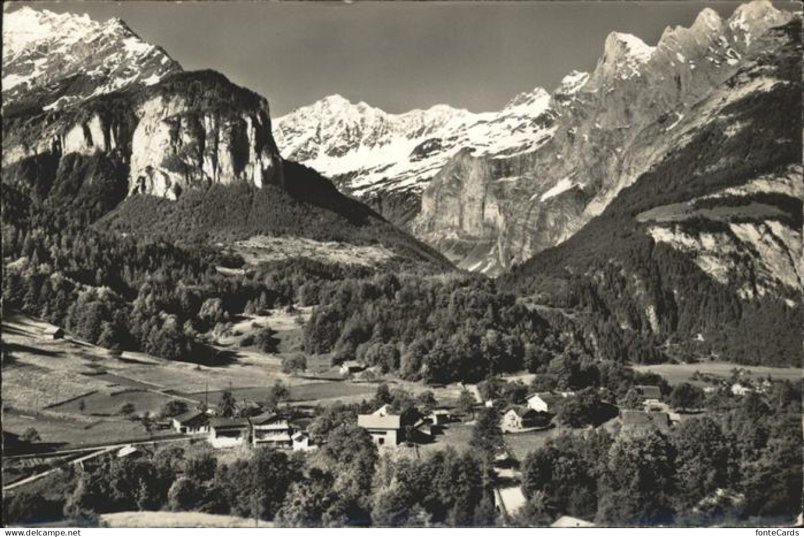 Wiler Utzenstorf Panorama Hangendgletscherhorn und Engelhoerner  Berner Alpen