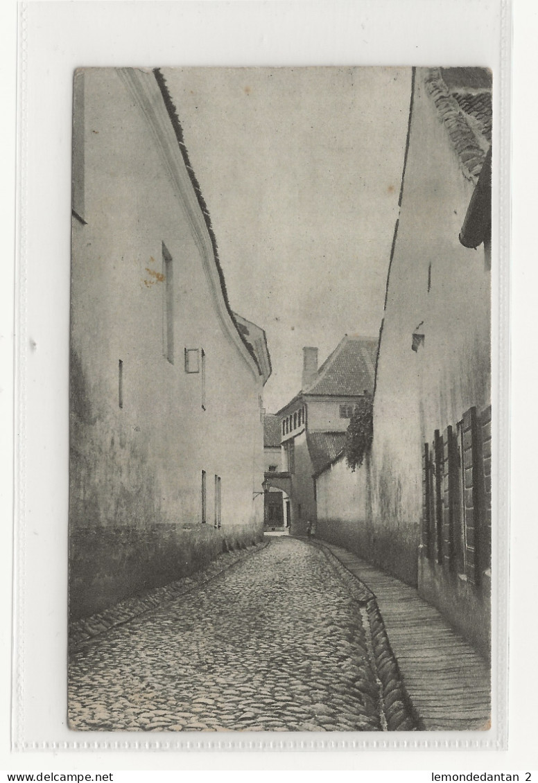Wilno. Zaulek Bernardynski. *