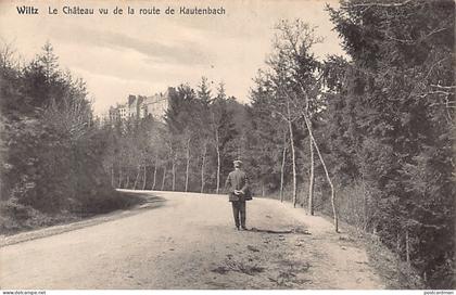 Luxembourg - WILTZ - Le château vu de la route de Kautenbach - Ed. P. Houstrass 415