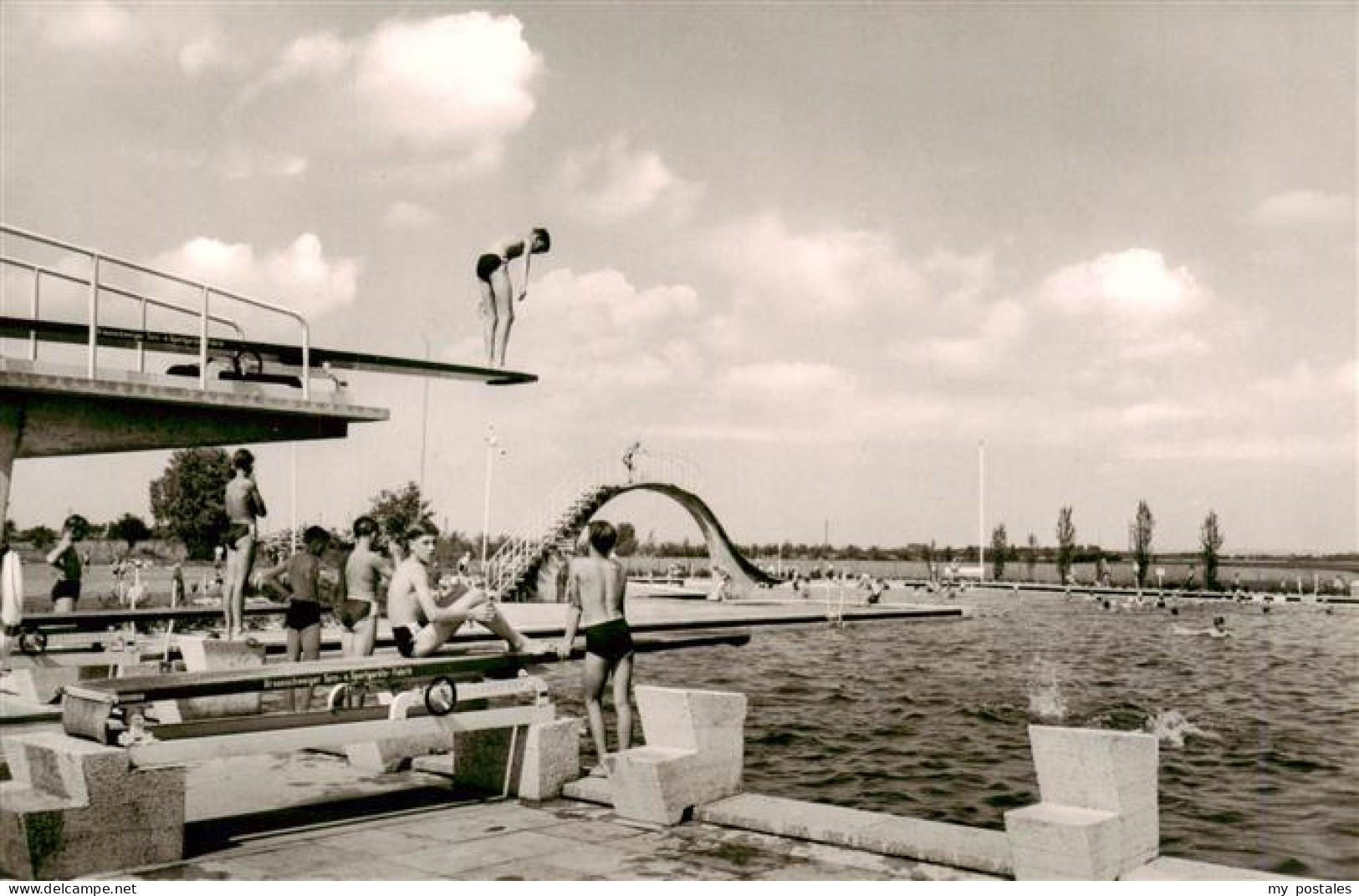 Winsen Luhe Schwimmbad Freibad Sprungbrett