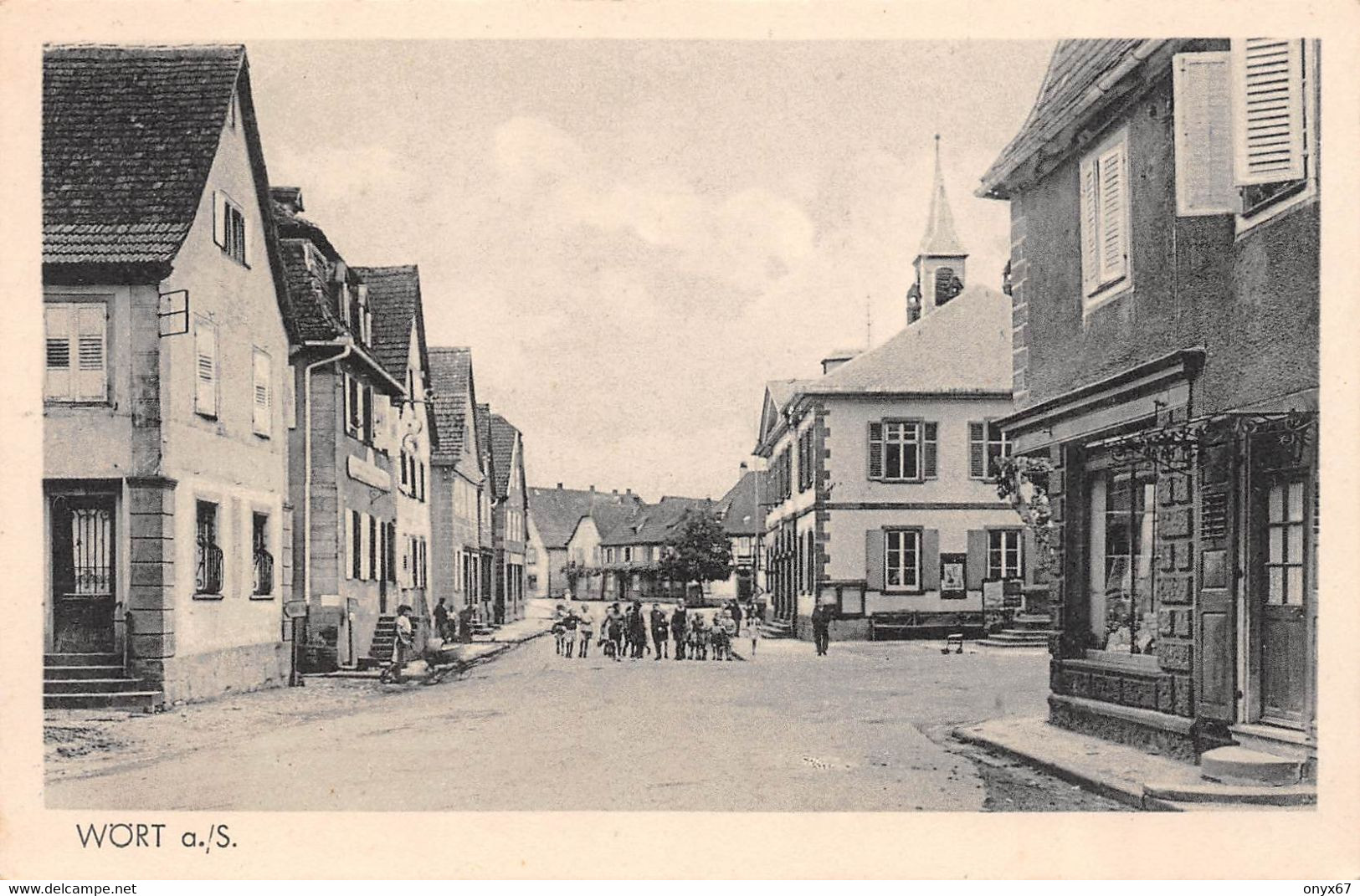 WOERTH-WÖRTH-67-Bas-Rhin-Une rue du village