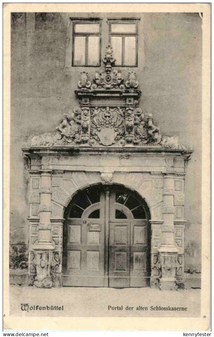Wolfenbüttel - Portal der alten Schlosskaserne