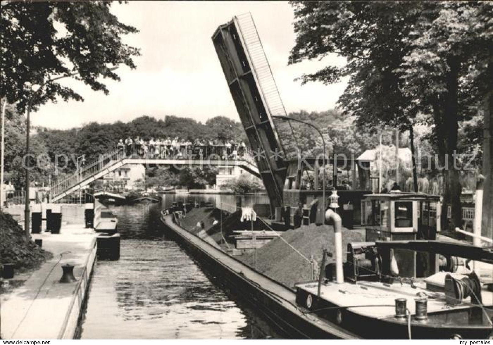 Woltersdorf Erkner Schleuse Frachter