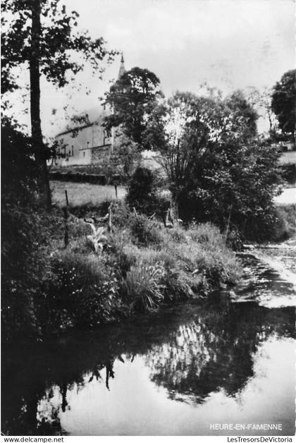 [-20%] MONDE - Eglise - Buissons - Marécage - Carte Postale