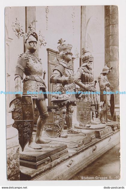 C016602 Statuen Gruppe II