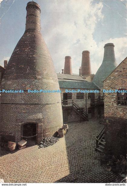 D118127 Stoke on Trent. The Pot Bank Yard. Gladstone Pottery Museum. Colin Richa