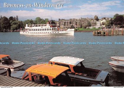 D130765 Bowness on Windermere Lake District Steamer at Bowness on Windermere J S