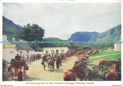 D150115 Ireland. Irish Jaunting Cars at Kate Kearney Cottage. Killarney. Cardall