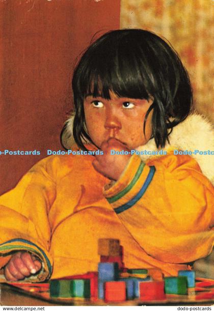 D193609 No 24 World Youth Series Wereld Jeugd Serie Eskimo Girl Netsjilik Eskimo