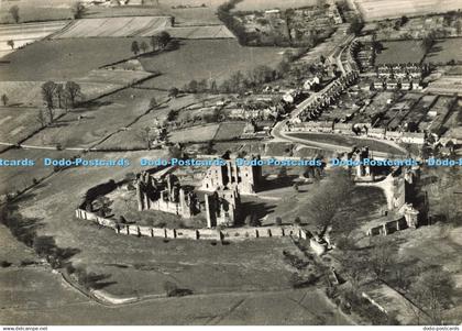 D215802 Warwickshire Kenilworth Castle Air View Crown