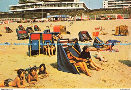 D221008 Strandtent 16 Bertus ten Pierik Zandvoort a Zee R de Vries