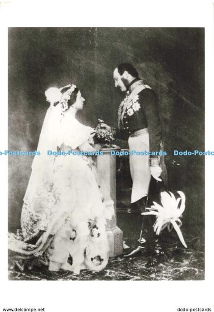 D270271 Victoria and Albert Museum Queen Victoria and Prince Albert Crown Roger